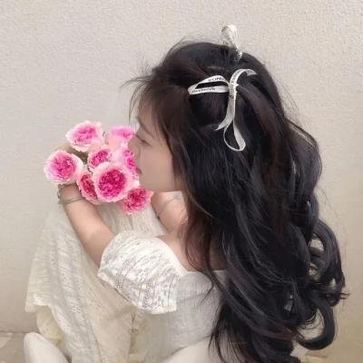 村里来了个洋媳妇